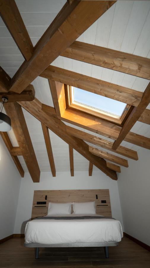 Apartamentos Puerta De Occidente Cornellana Eksteriør bilde