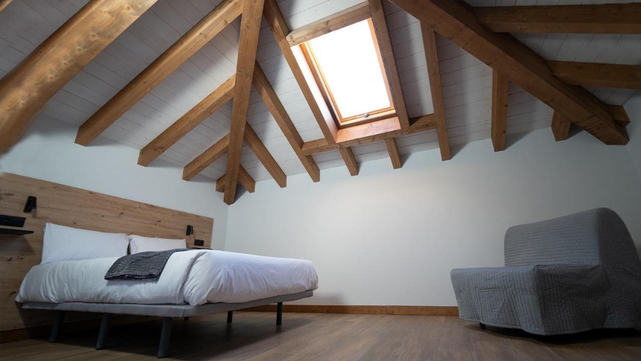 Apartamentos Puerta De Occidente Cornellana Eksteriør bilde